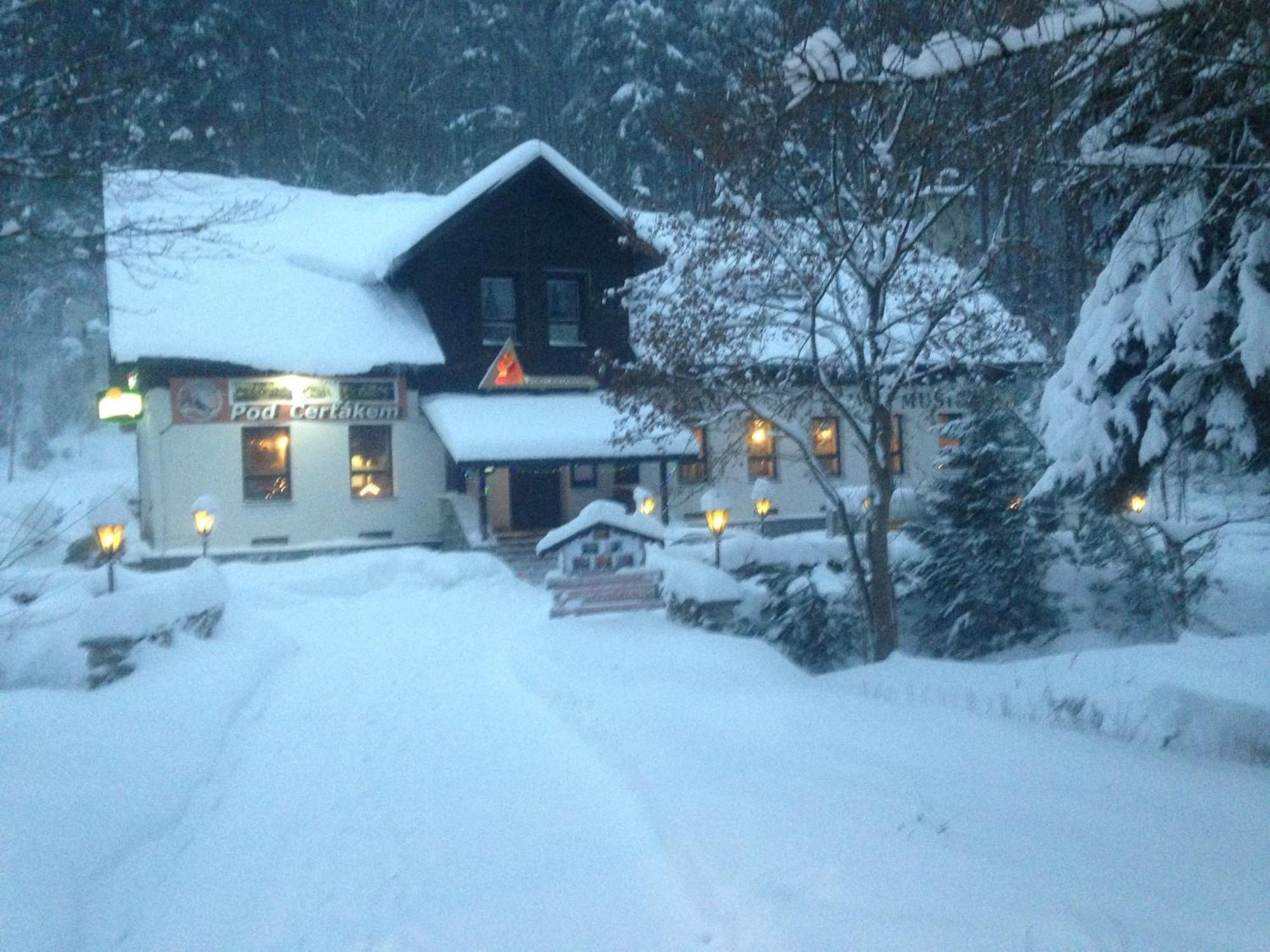 & Restaurant Pod Certakem Guest house Harrachov
