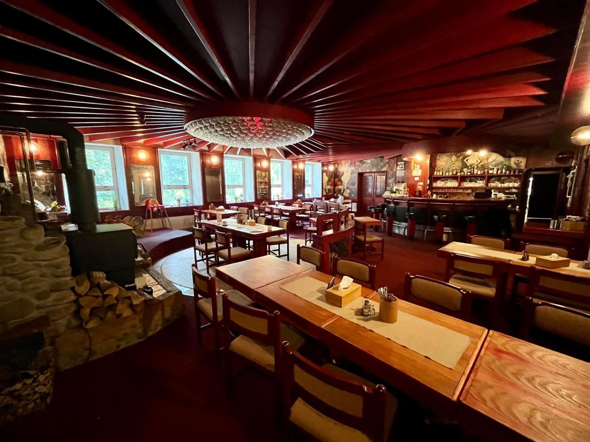 & Restaurant Pod Certakem Гостевой дом Гаррахов